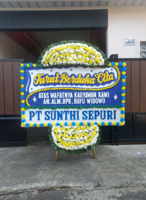 Papan Bunga Duka di Kinovaro