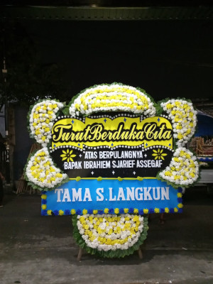 Papan Bunga Duka di Kinovaro