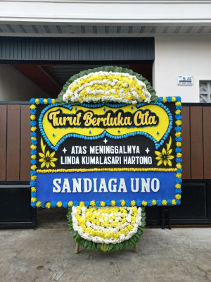 Papan Bunga Duka di Kinovaro